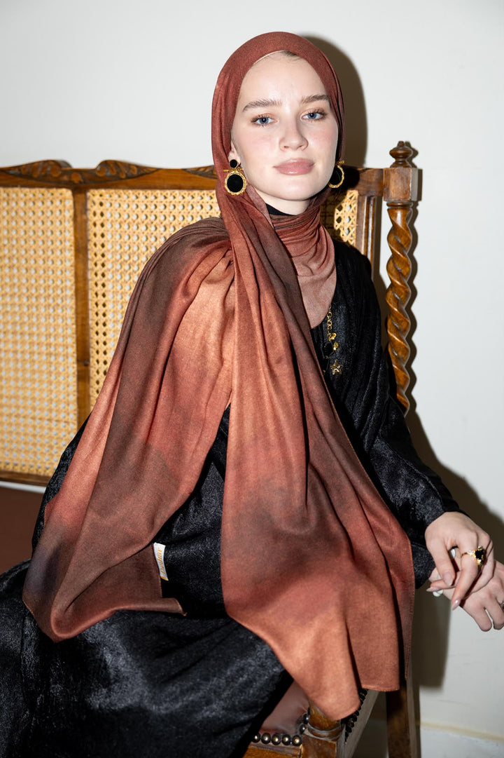 Amber in Modal